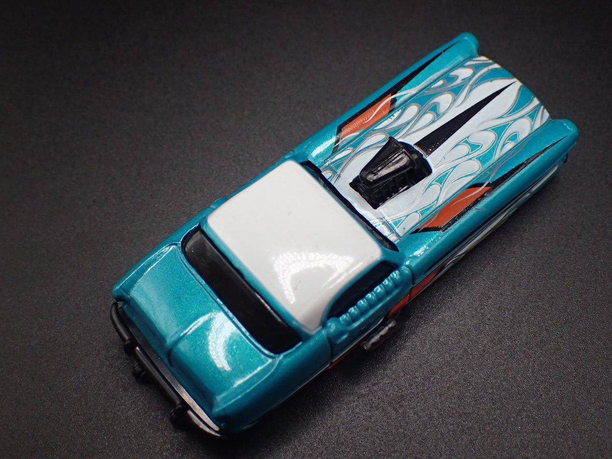 AMC NASH METROPOLITAN BLUE 1:64 SCALE COLLECTIBLE DIORAMA DIECAST MODEL CAR