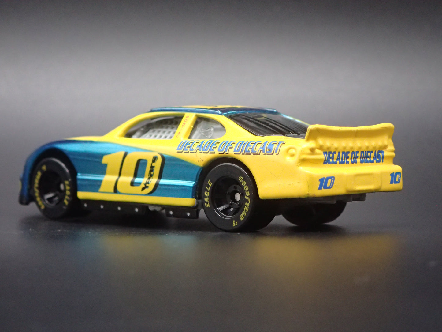 1999 99 PONTIAC GRAND PRIX 10 YR RC CHROME NASCAR 1:64 DIECAST MODEL CAR