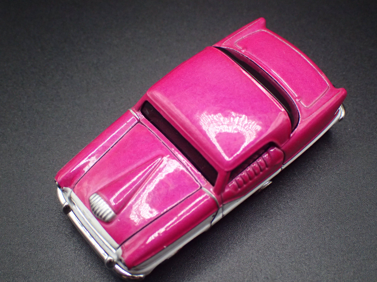 1954 54 AMC NASH METROPOLITAN PINK 1:64 SCALE COLLECTIBLE DIORAMA DIECAST MODEL CAR