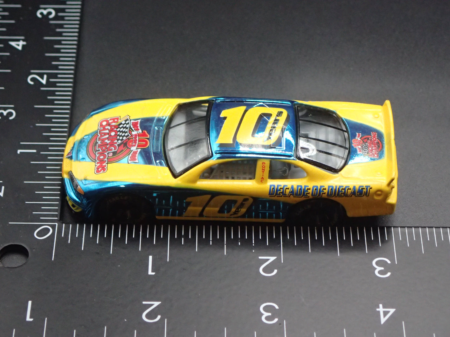 1999 99 PONTIAC GRAND PRIX 10 YR RC CHROME NASCAR 1:64 DIECAST MODEL CAR