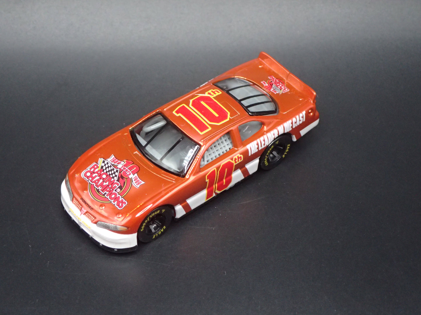 1999 99 PONTIAC GRAND PRIX 10 YR RC CHROME NASCAR 1:64 DIECAST MODEL CAR