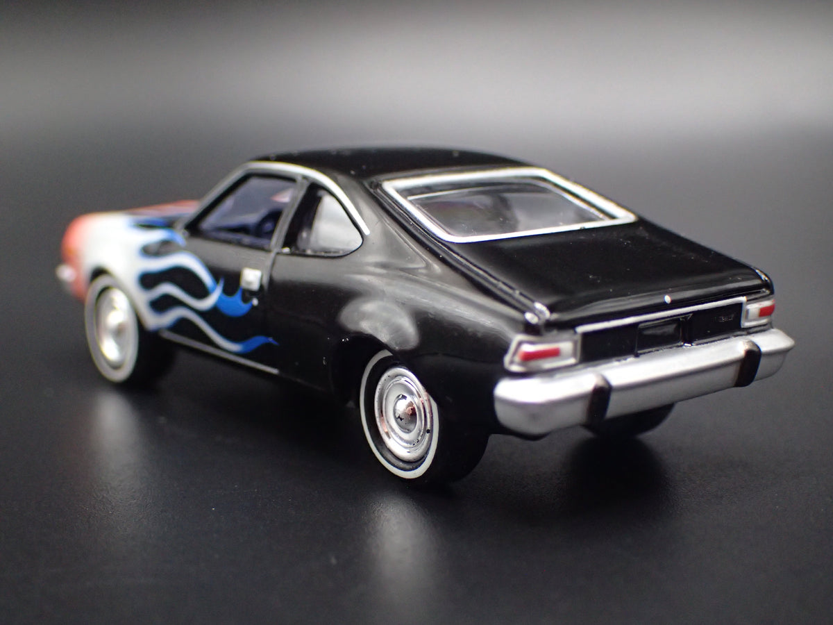 1974 74 AMC HORNET BLACK 1:64 SCALE COLLECTIBLE DIORAMA DIECAST MODEL CAR