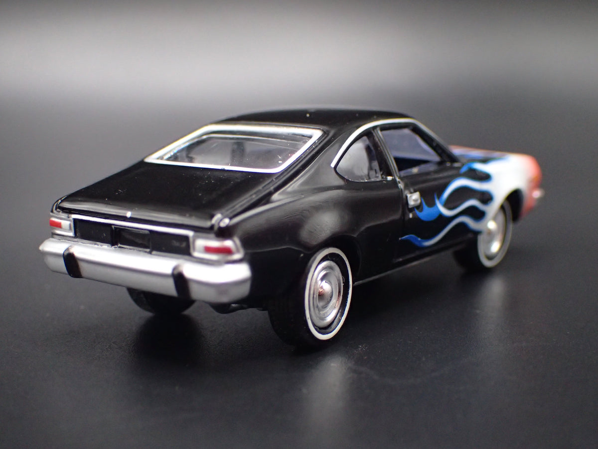 1974 74 AMC HORNET BLACK 1:64 SCALE COLLECTIBLE DIORAMA DIECAST MODEL CAR