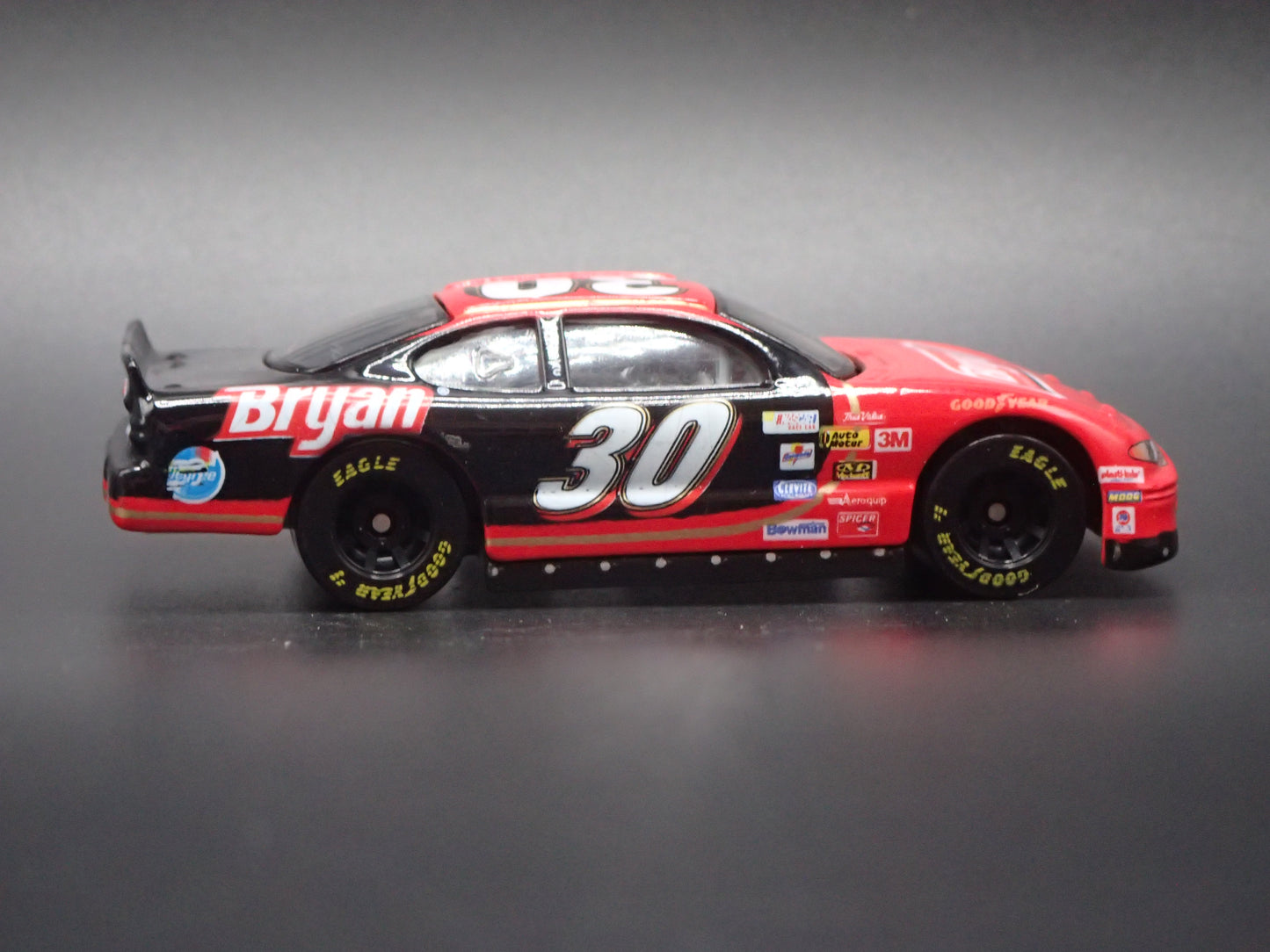 1999 99 PONTIAC GRAND PRIX 30 DERRICK COPE NASCAR 1:64 DIECAST MODEL CAR