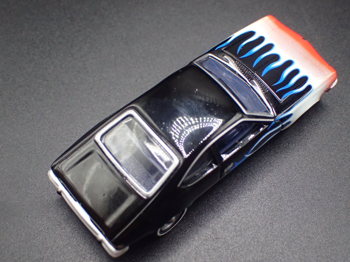 1974 74 AMC HORNET BLACK 1:64 SCALE COLLECTIBLE DIORAMA DIECAST MODEL CAR