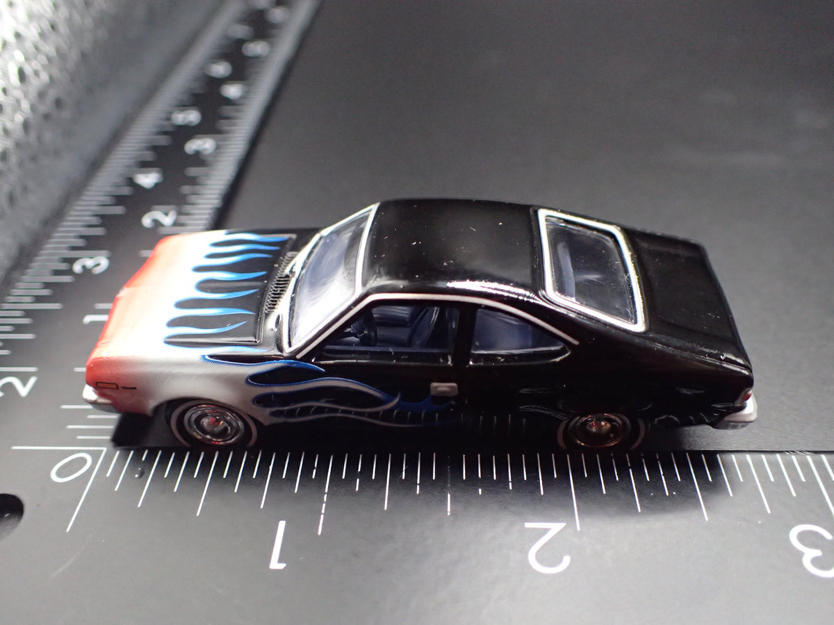 1974 74 AMC HORNET BLACK 1:64 SCALE COLLECTIBLE DIORAMA DIECAST MODEL CAR
