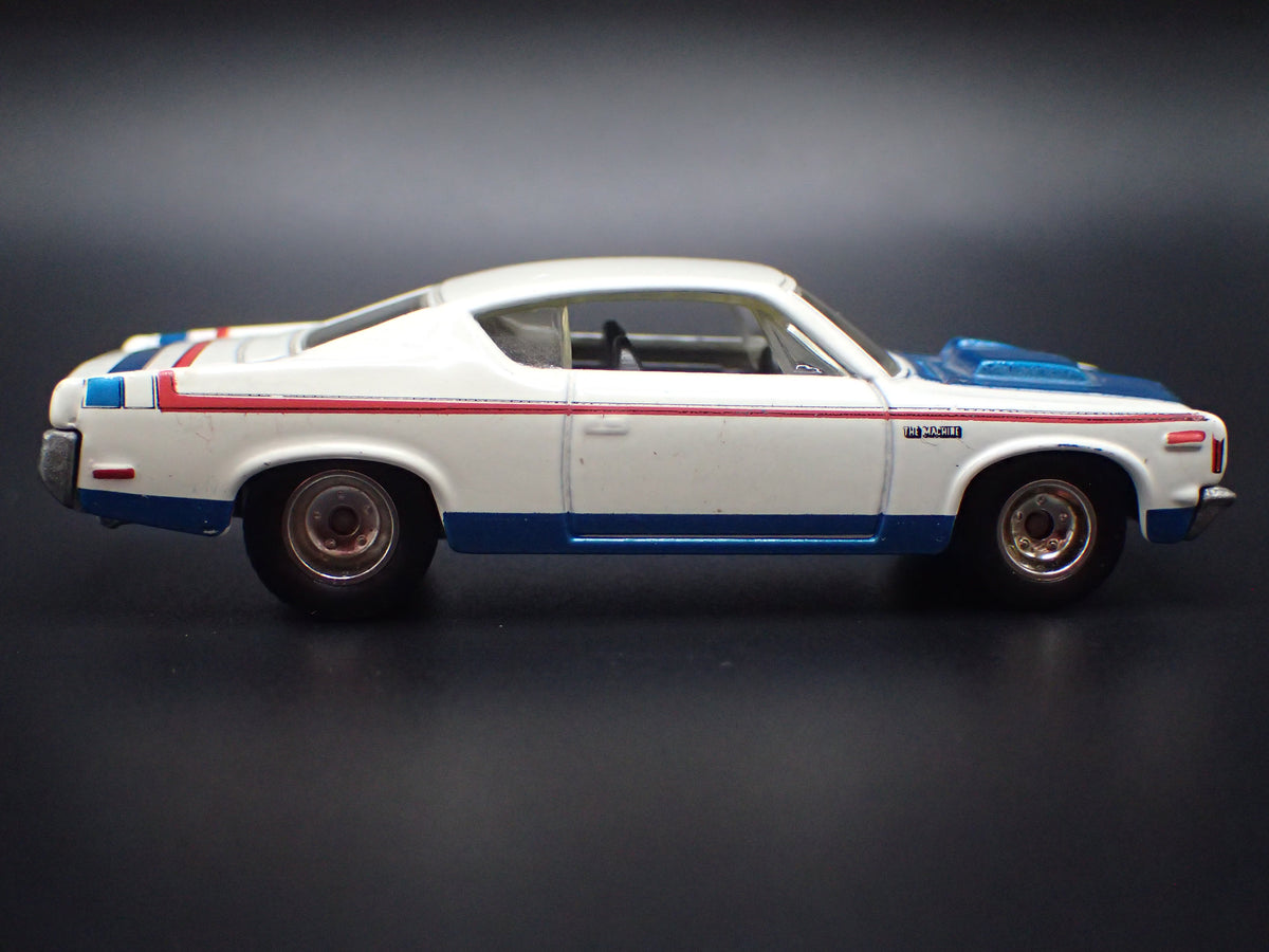 1970 70 AMC REBEL MACHINE WHITE 1:64 SCALE COLLECTIBLE DIECAST MODEL CAR