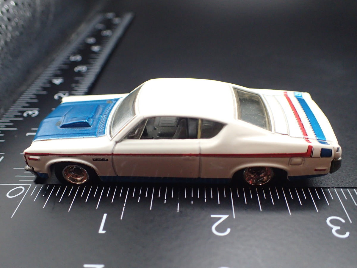 1970 70 AMC REBEL MACHINE WHITE 1:64 SCALE COLLECTIBLE DIECAST MODEL CAR