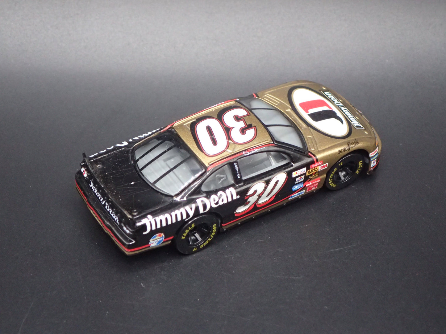 1999 99 PONTIAC GRAND PRIX 30 DERRICK COPE NASCAR 1:64 DIECAST MODEL CAR