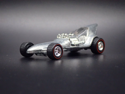 TOPPER SKINNI MINI CUSTOMS 1:64 SCALE COLLECTIBLE DIORAMA DIECAST MODEL CAR