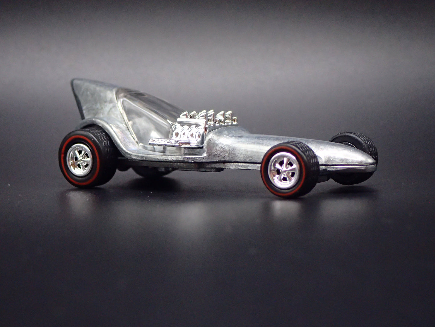 TOPPER SKINNI MINI CUSTOMS 1:64 SCALE COLLECTIBLE DIORAMA DIECAST MODEL CAR