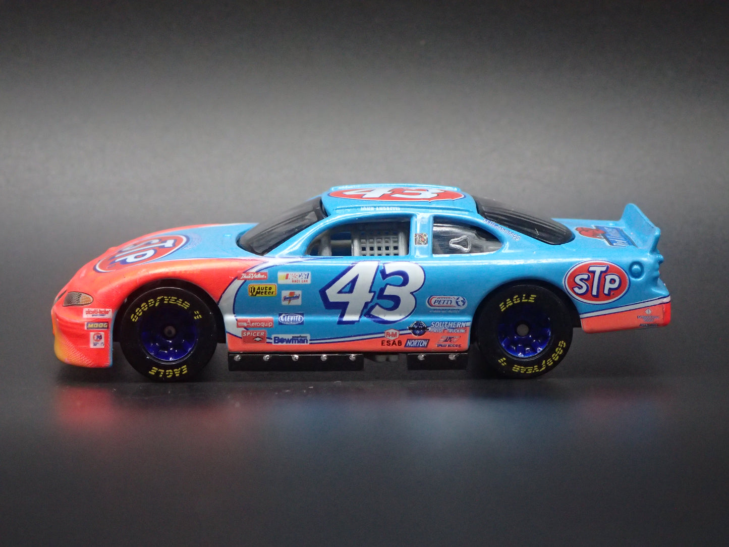 1999 99 PONTIAC GRAND PRIX JOHN ANDRETTI STP NASCAR 1:64 DIECAST MODEL CAR