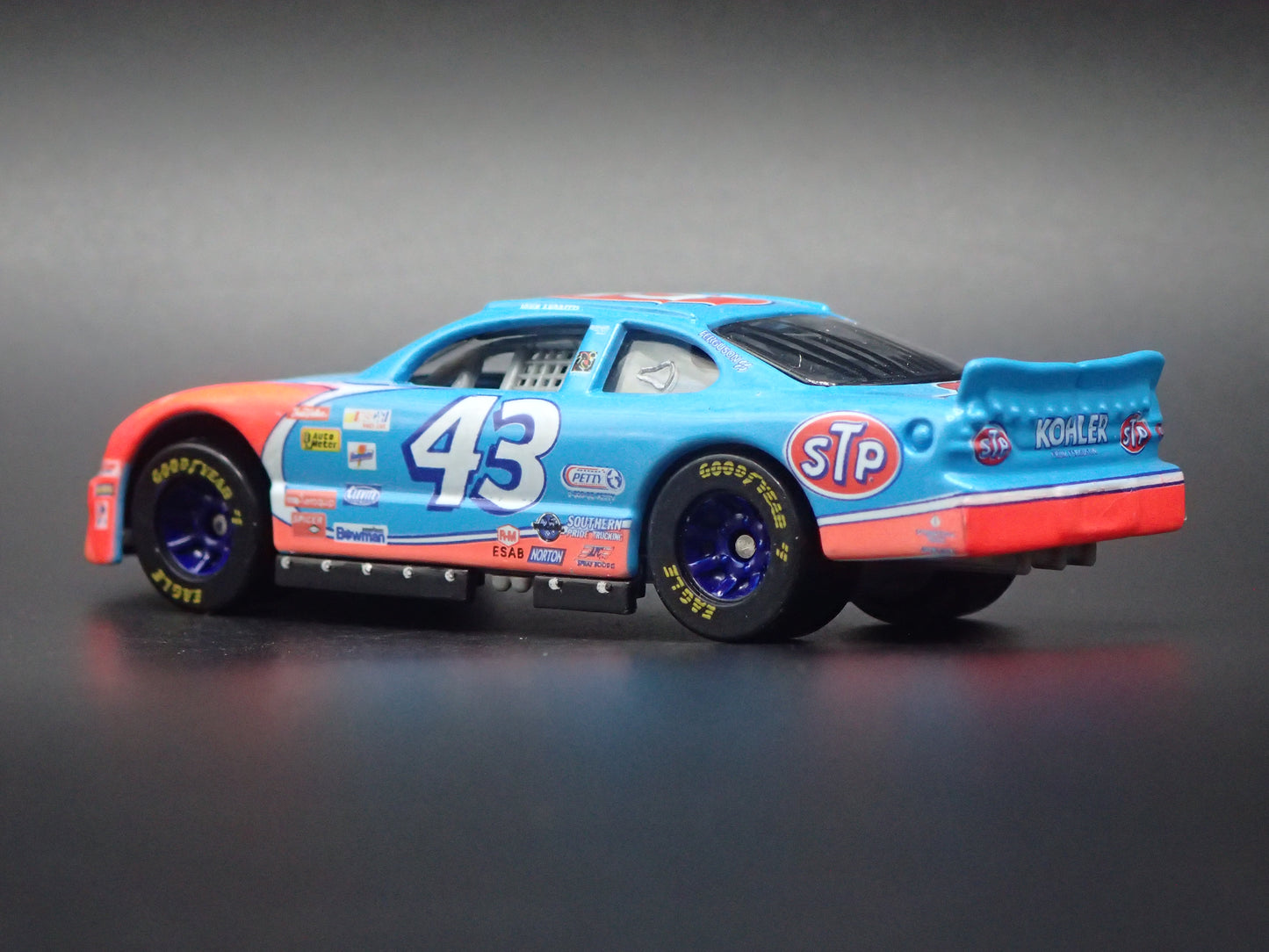 1999 99 PONTIAC GRAND PRIX JOHN ANDRETTI STP NASCAR 1:64 DIECAST MODEL CAR