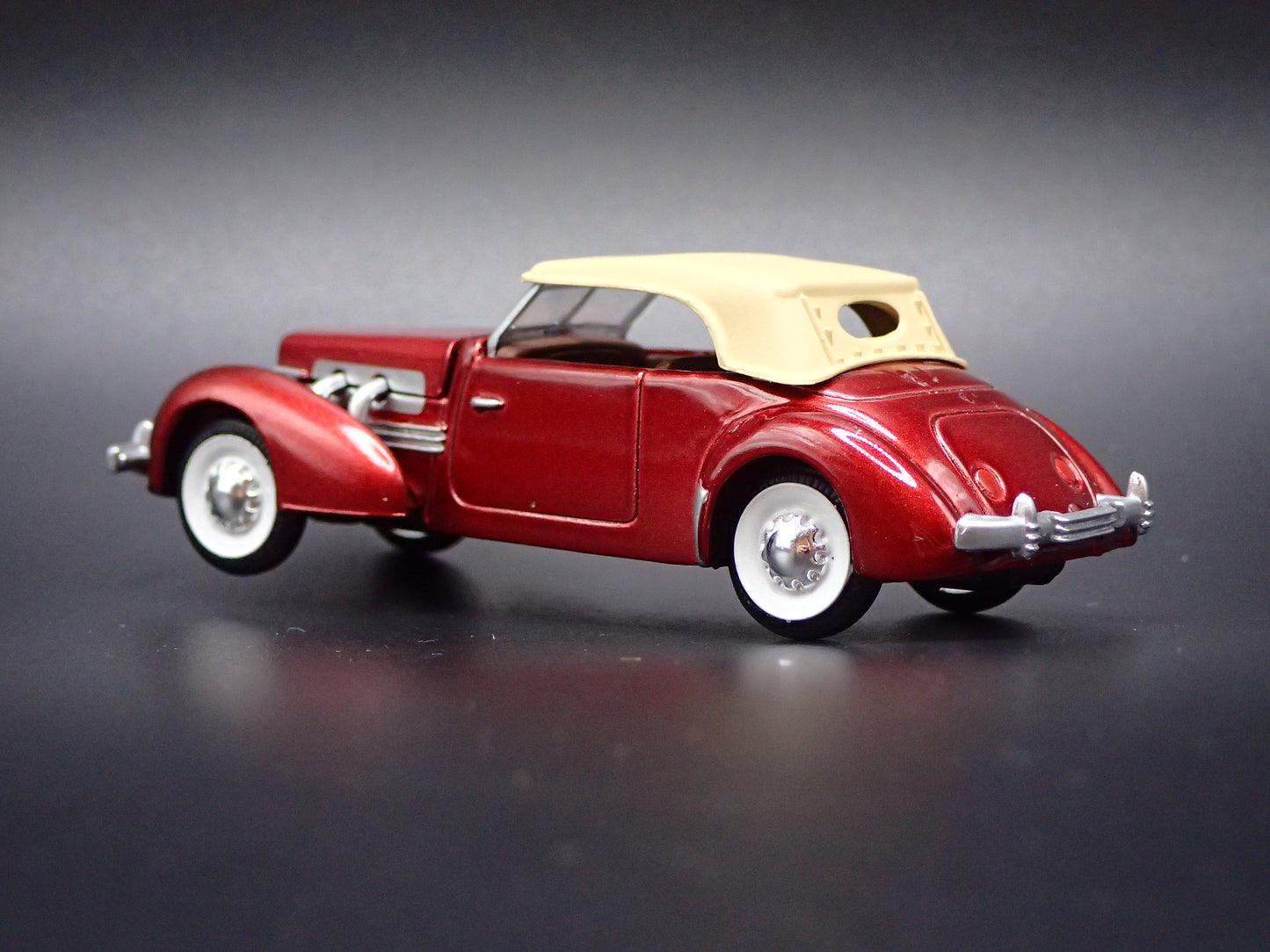 1937 CORD 812 SUPERCHARGED CONVERTIBLE RARE 1:64 SCALE LIMITED DIECAST MODEL CAR