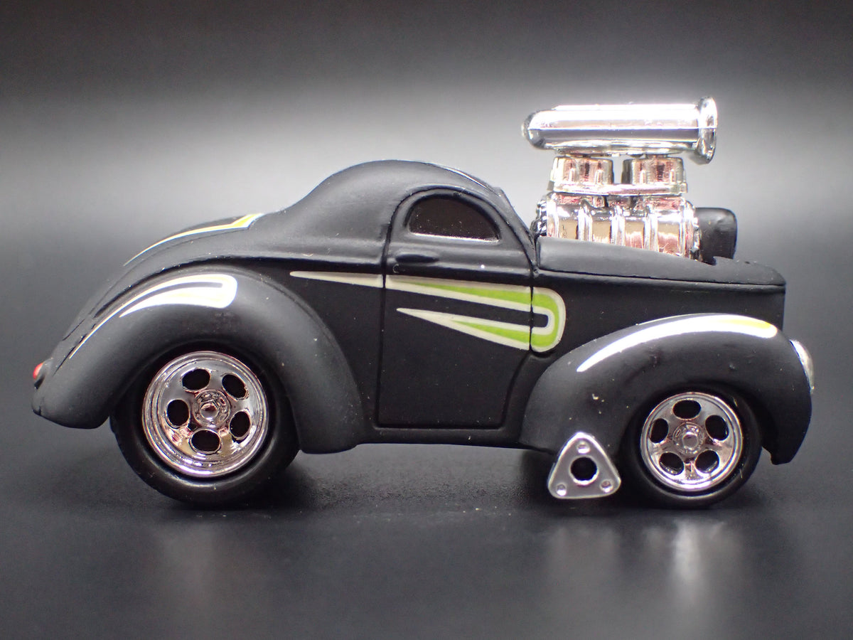 1941 41 WILLYS COUPE GASSER w/ BLOWER NHRA 1:64 SCALE DIORAMA DIECAST MODEL CAR