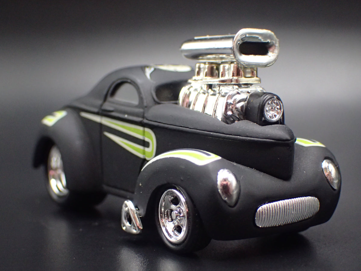 1941 41 WILLYS COUPE GASSER w/ BLOWER NHRA 1:64 SCALE DIORAMA DIECAST MODEL CAR