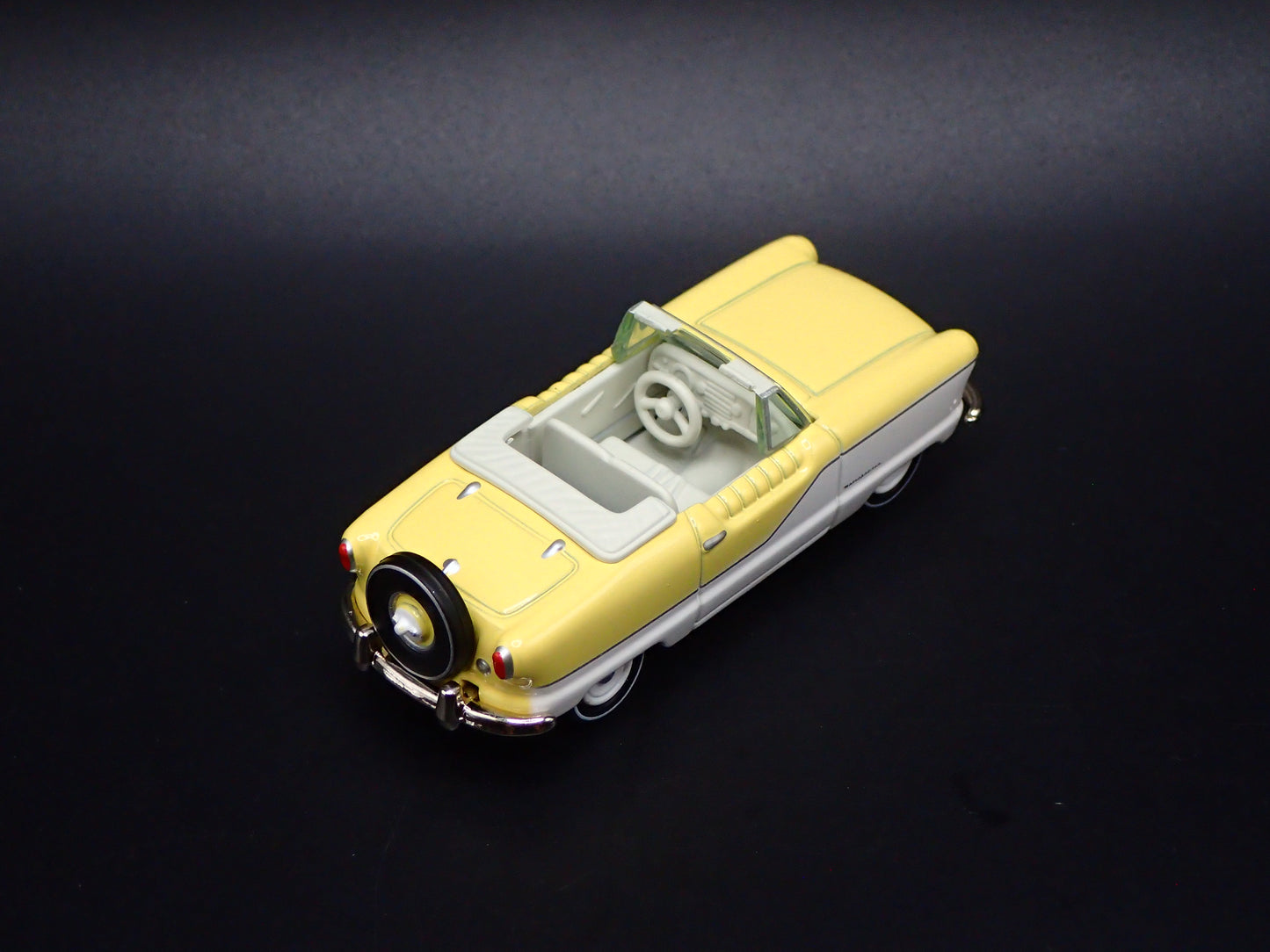 1961 AMC NASH METROPOLITAN YELLOW 1:64 SCALE COLLECTIBLE DIECAST MODEL CAR