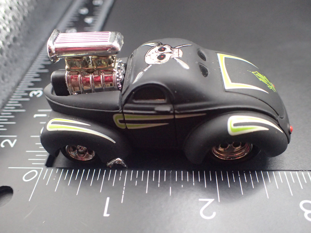 1941 41 WILLYS COUPE GASSER w/ BLOWER NHRA 1:64 SCALE DIORAMA DIECAST MODEL CAR