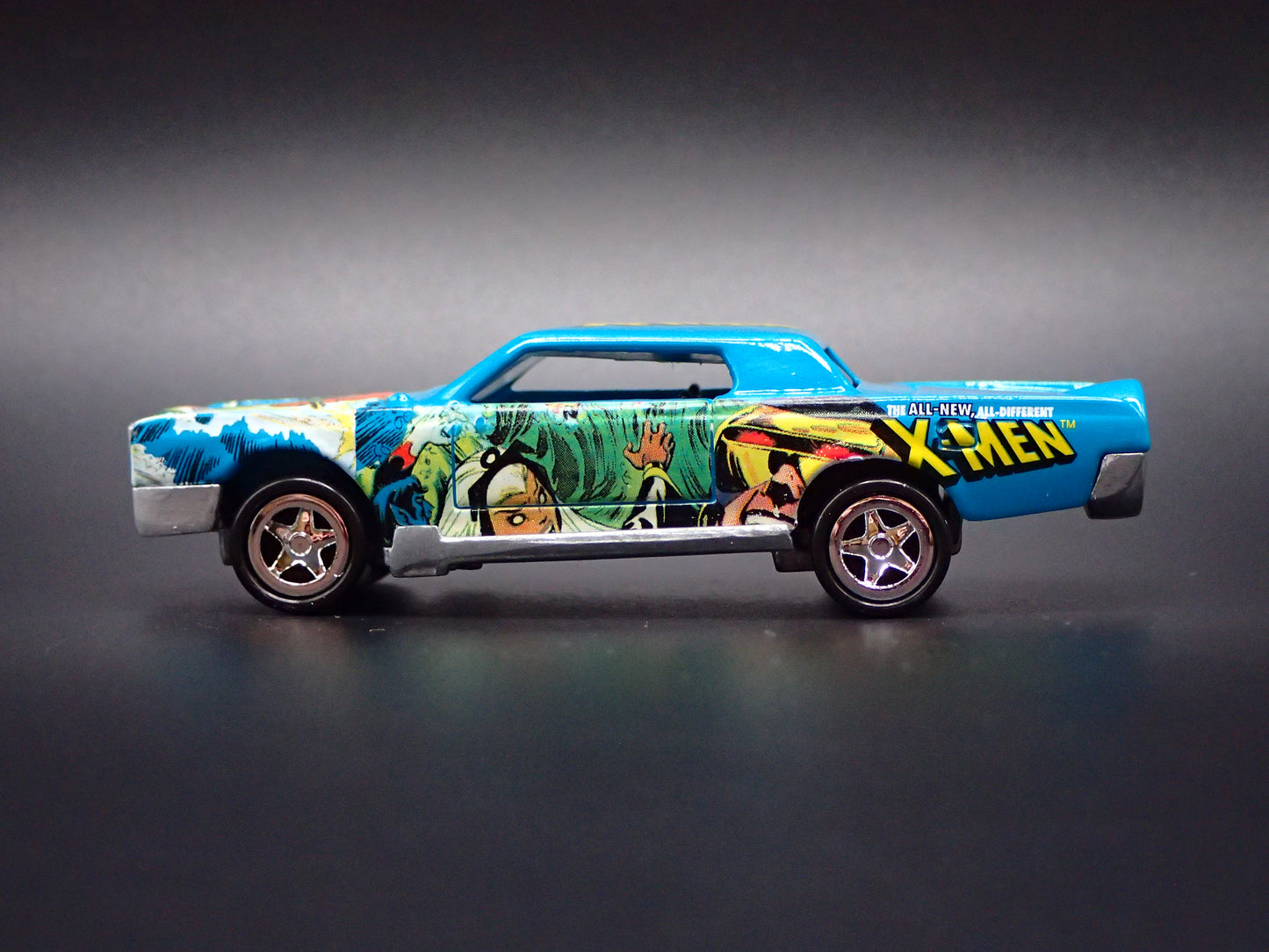 LINCOLN CONTINENTAL CUSTOM XMEN 1:64 SCALE DIORAMA DIECAST MODEL CAR