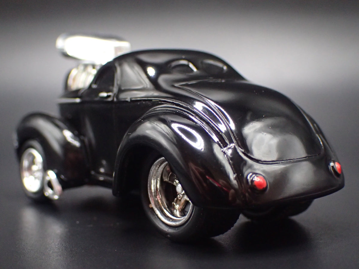 1941 41 WILLYS COUPE GASSER w/ BLOWER NHRA 1:64 SCALE DIORAMA DIECAST MODEL CAR