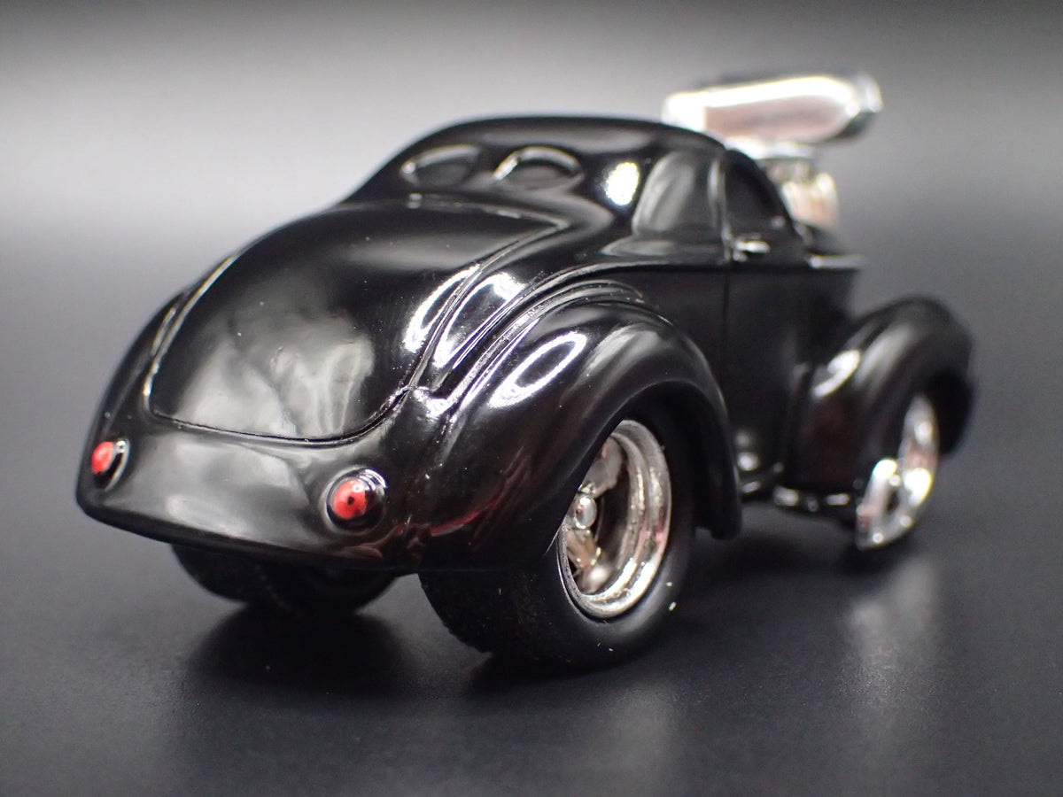 1941 41 WILLYS COUPE GASSER w/ BLOWER NHRA 1:64 SCALE DIORAMA DIECAST MODEL CAR