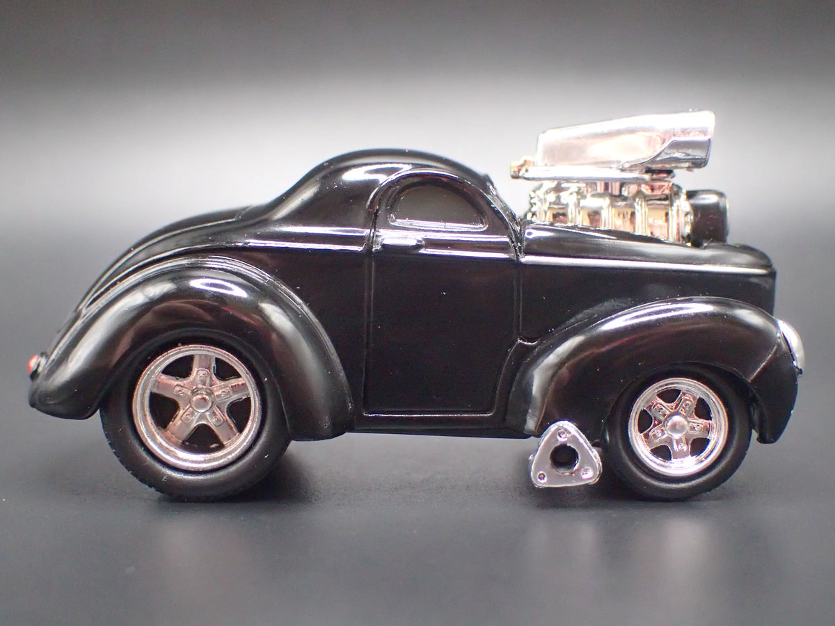 1941 41 WILLYS COUPE GASSER w/ BLOWER NHRA 1:64 SCALE DIORAMA DIECAST MODEL CAR