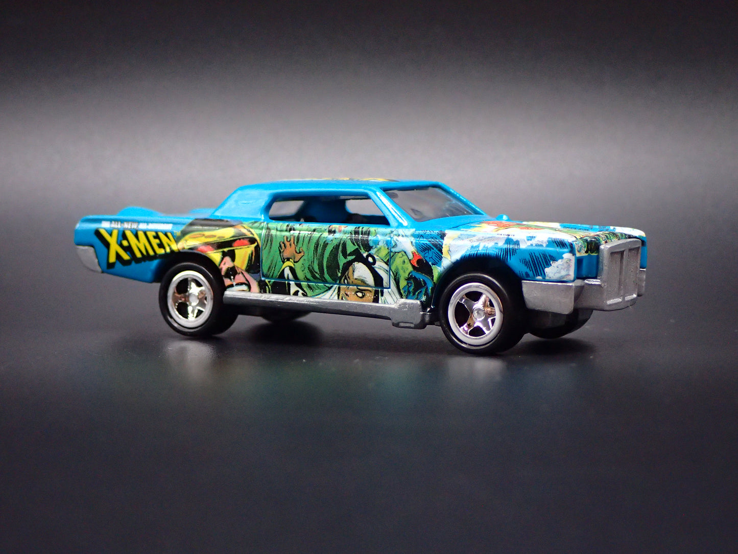 LINCOLN CONTINENTAL CUSTOM XMEN 1:64 SCALE DIORAMA DIECAST MODEL CAR
