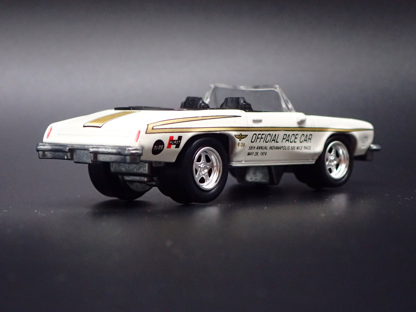 1974 OLDSMOBILE 442 INDY 500 PACE CAR RARE 1/64 COLLECTIBLE DIECAST MODEL CAR