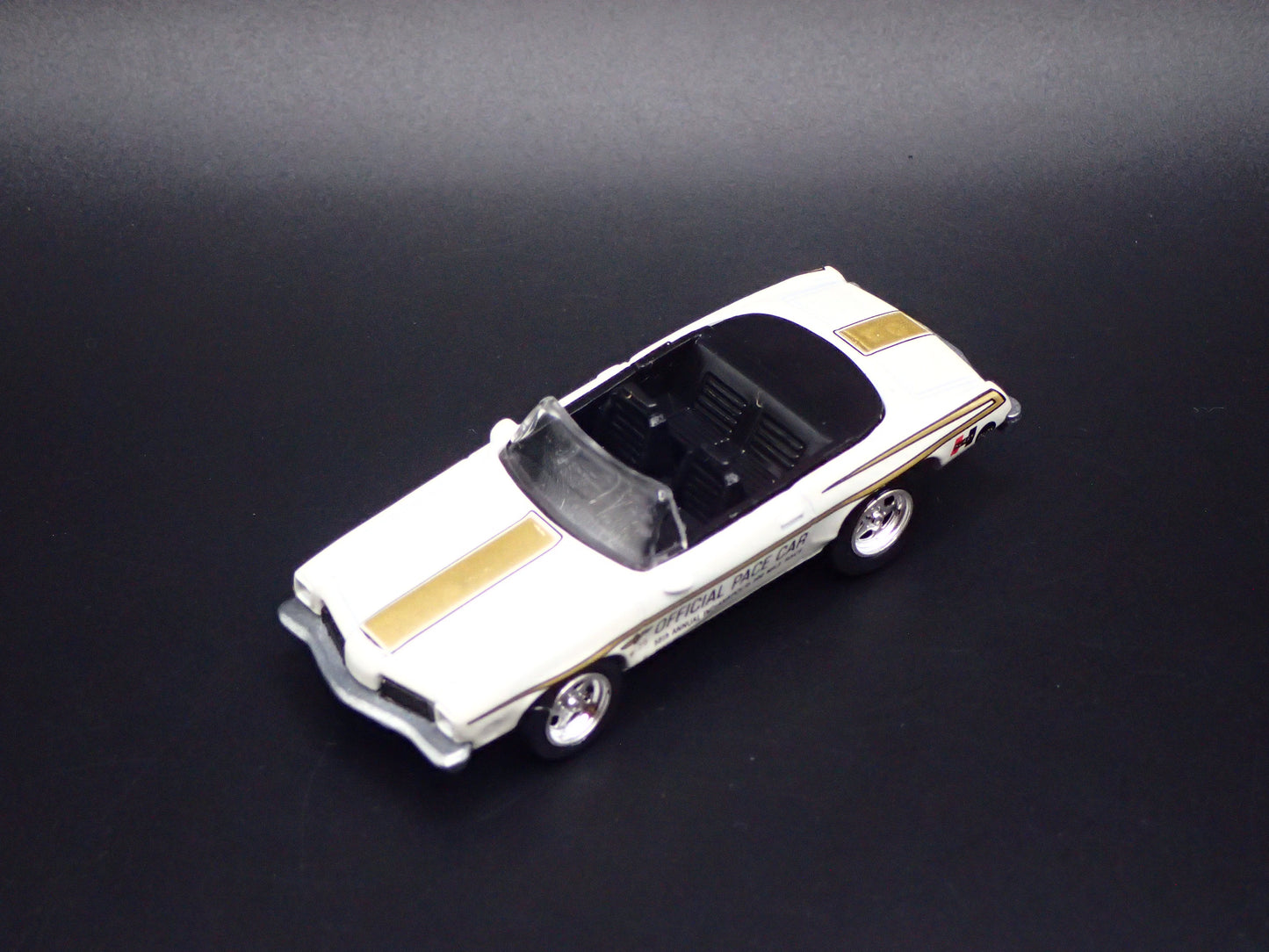 1974 OLDSMOBILE 442 INDY 500 PACE CAR RARE 1/64 COLLECTIBLE DIECAST MODEL CAR