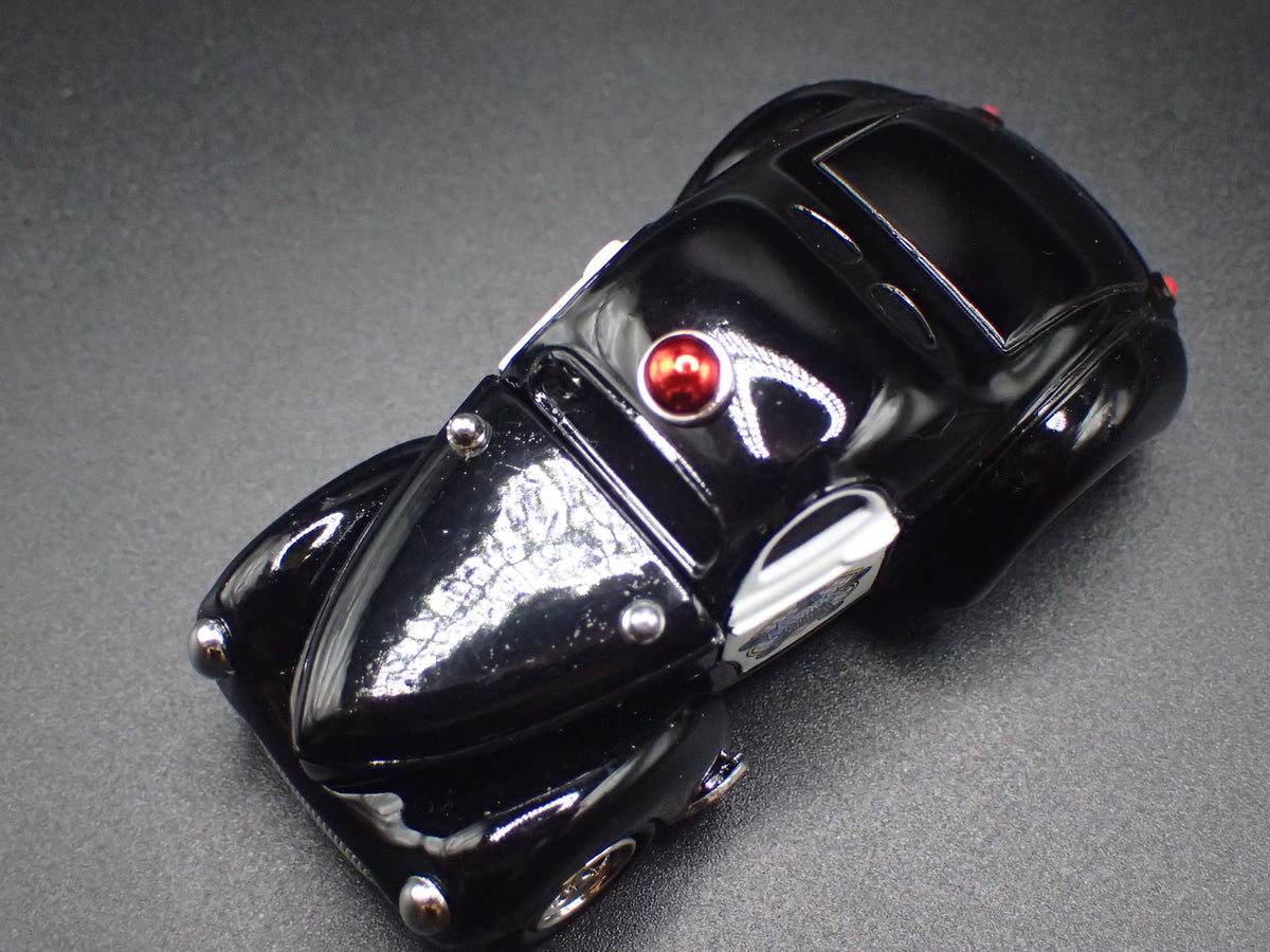 1941 41 WILLYS COUPE POLICE 1:64 SCALE DIORAMA DIECAST MODEL CAR