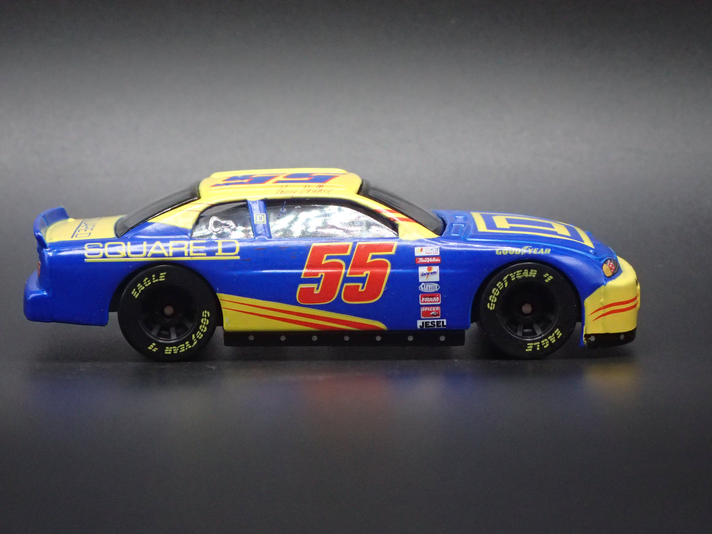 1999 CHEVY CHEVROLET MONTE CARLO 55 KENNY WALLACE NASCAR 1:64 SCALE DIECAST MODEL CAR