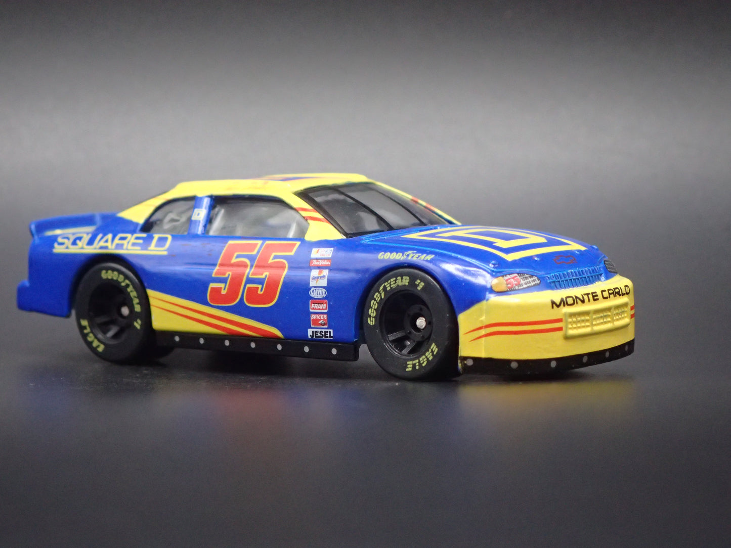 1999 CHEVY CHEVROLET MONTE CARLO 55 KENNY WALLACE NASCAR 1:64 SCALE DIECAST MODEL CAR