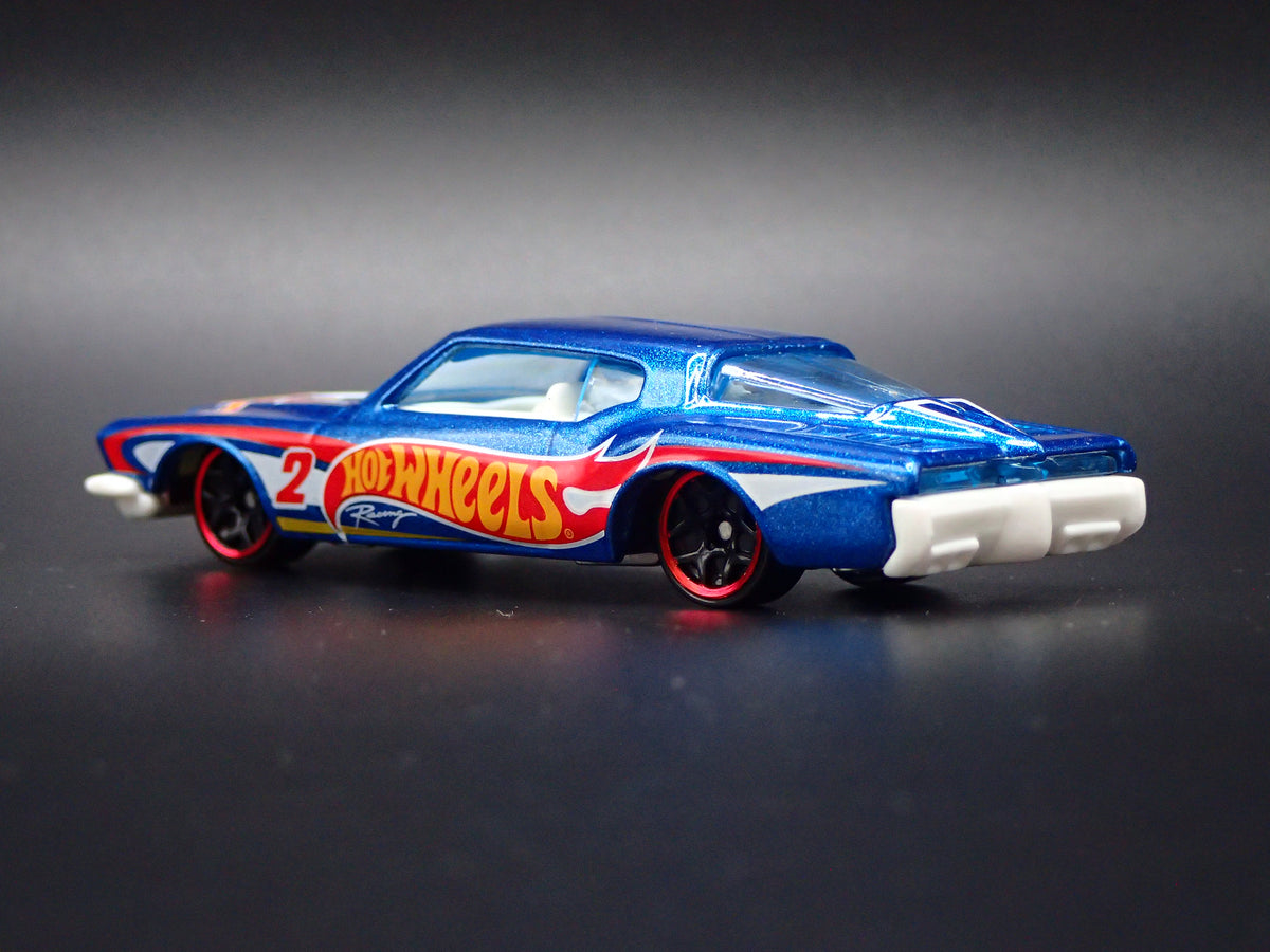 1971 71 BUICK RIVIERA BLUE RARE 1:64 SCALE COLLECTIBLE DIORAMA DIECAST MODEL CAR