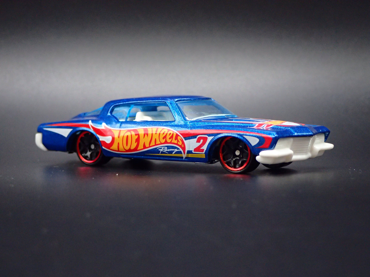 1971 71 BUICK RIVIERA BLUE RARE 1:64 SCALE COLLECTIBLE DIORAMA DIECAST MODEL CAR