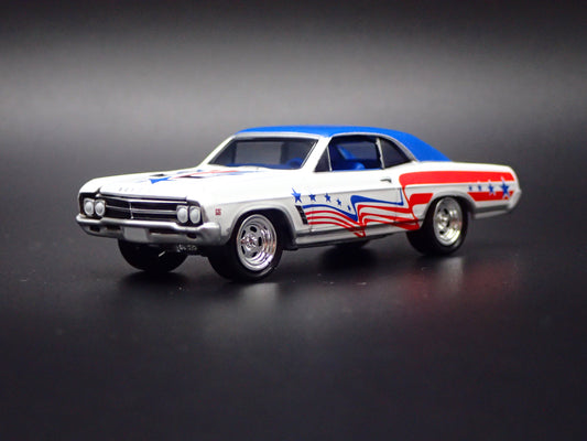 1966 66 BUICK GS 340 WHITE 1:64 SCALE COLLECTIBLE DIORAMA DIECAST MODEL CAR