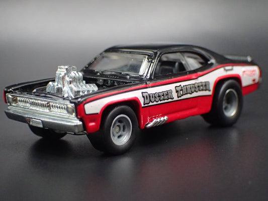 1971 71 PLYMOUTH DUSTER THRUSTER RED 1:64 SCALE DIORAMA DIECAST MODEL CAR