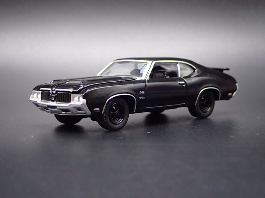 1970 70 OLDS OLDSMOBILE 442 BLACK 1:64 SCALE DIORAMA DIECAST MODEL CAR