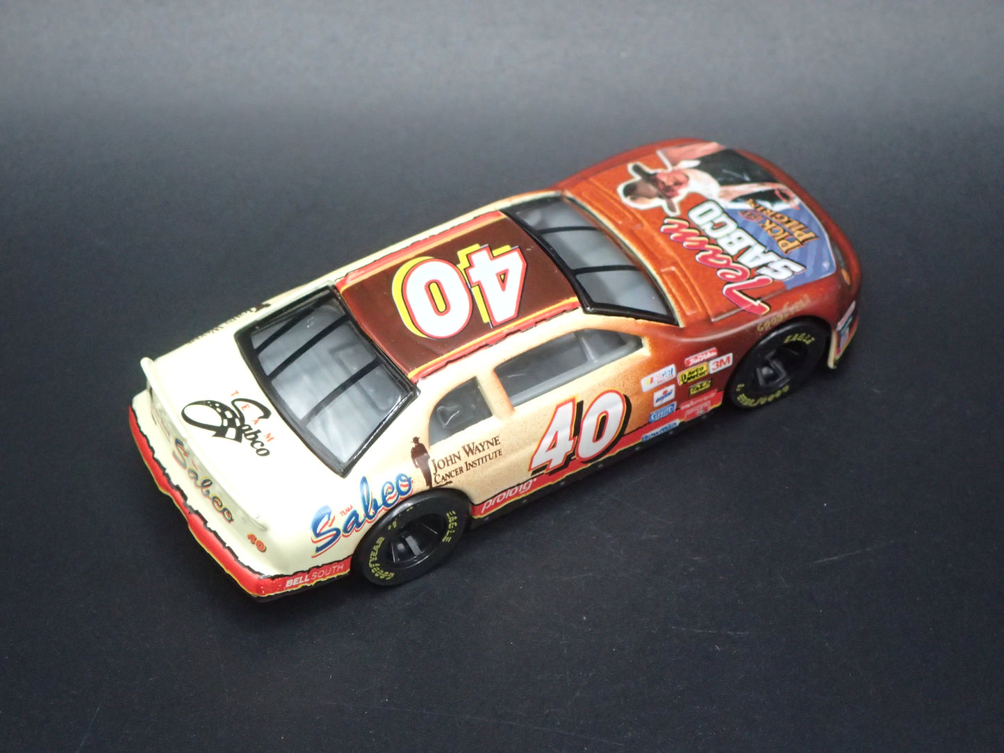 1999 CHEVY CHEVROLET MONTE CARLO 40 STERLING MARLIN NASCAR 1:64 SCALE DIECAST MODEL CAR
