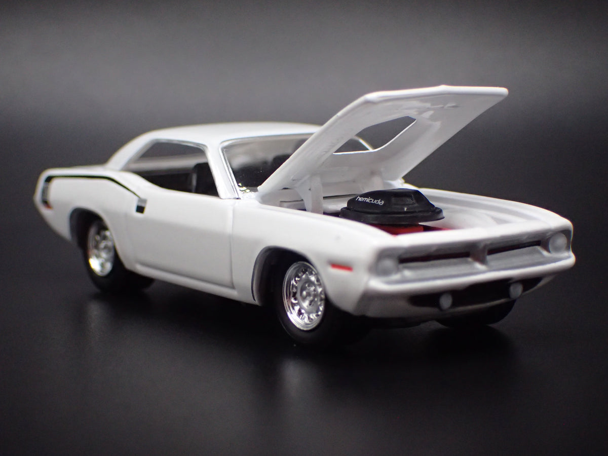 1970 70 PLYMOUTH HEMI CUDA 1:64 SCALE COLLECTIBLE DIORAMA DIECAST MODEL CAR