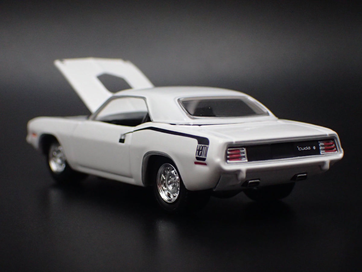 1970 70 PLYMOUTH HEMI CUDA 1:64 SCALE COLLECTIBLE DIORAMA DIECAST MODEL CAR