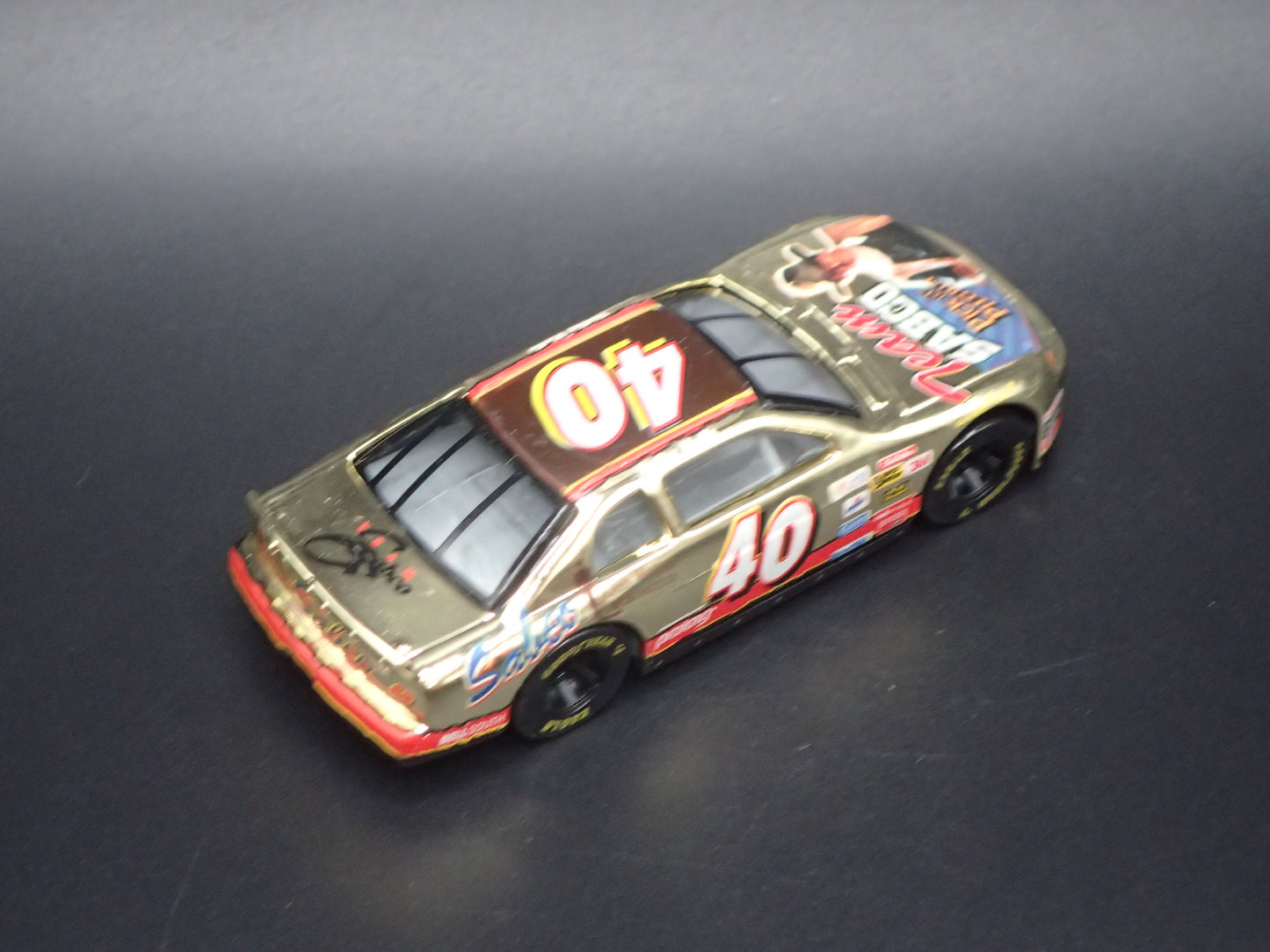 1999 CHEVY CHEVROLET MONTE CARLO 40 STERLING MARLIN NASCAR 1:64 SCALE DIECAST MODEL CAR