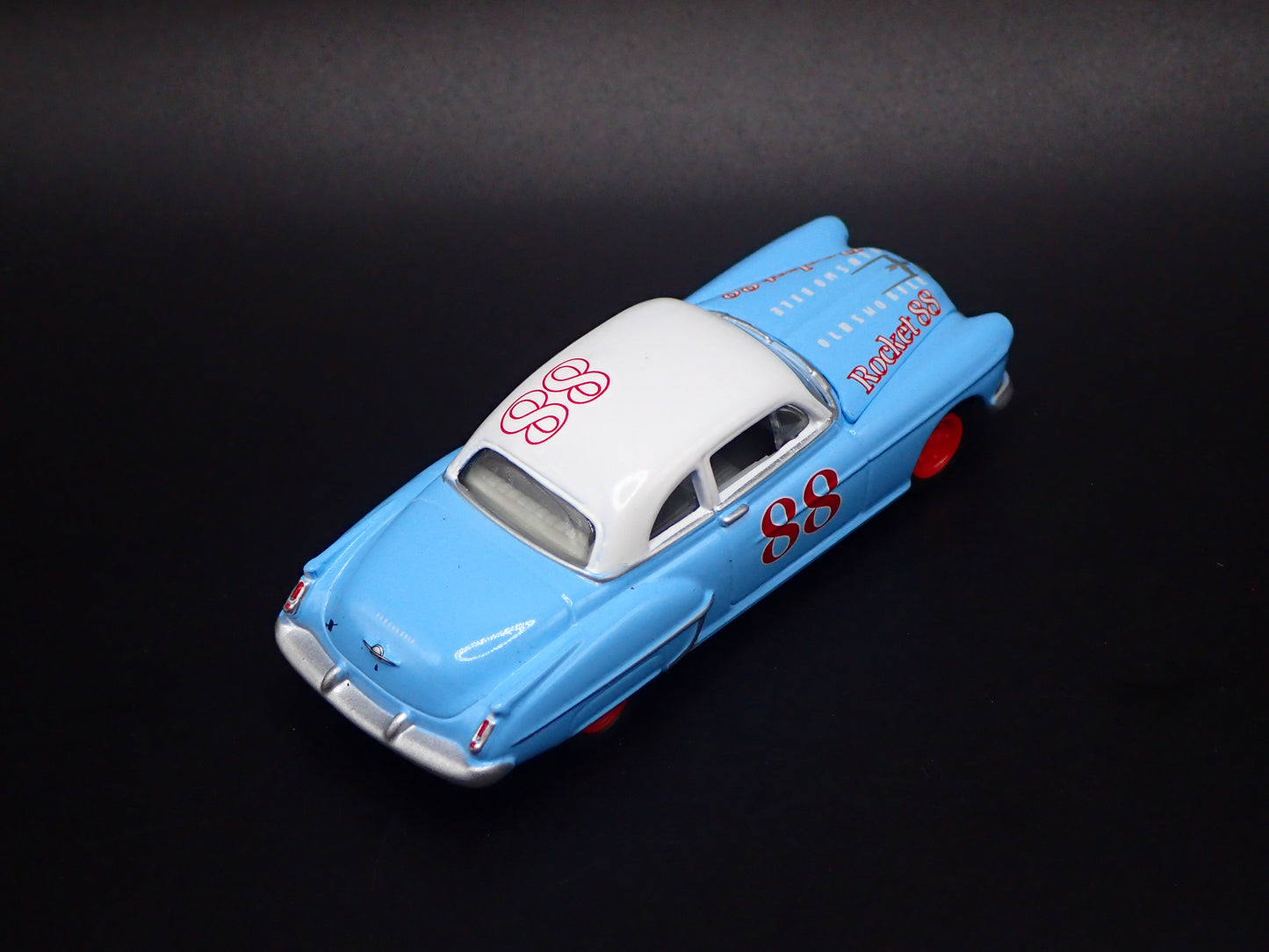 1950 50 OLDS OLDSMOBILE ROCKET BLUE 1/64 SCALE DIORAMA DIECAST MODEL CAR