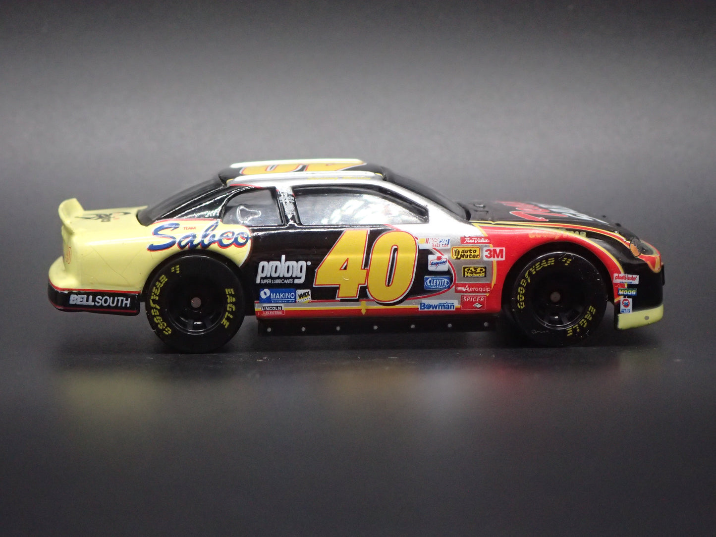 1999 CHEVY CHEVROLET MONTE CARLO 40 STERLING MARLIN NASCAR 1:64 SCALE DIECAST MODEL CAR
