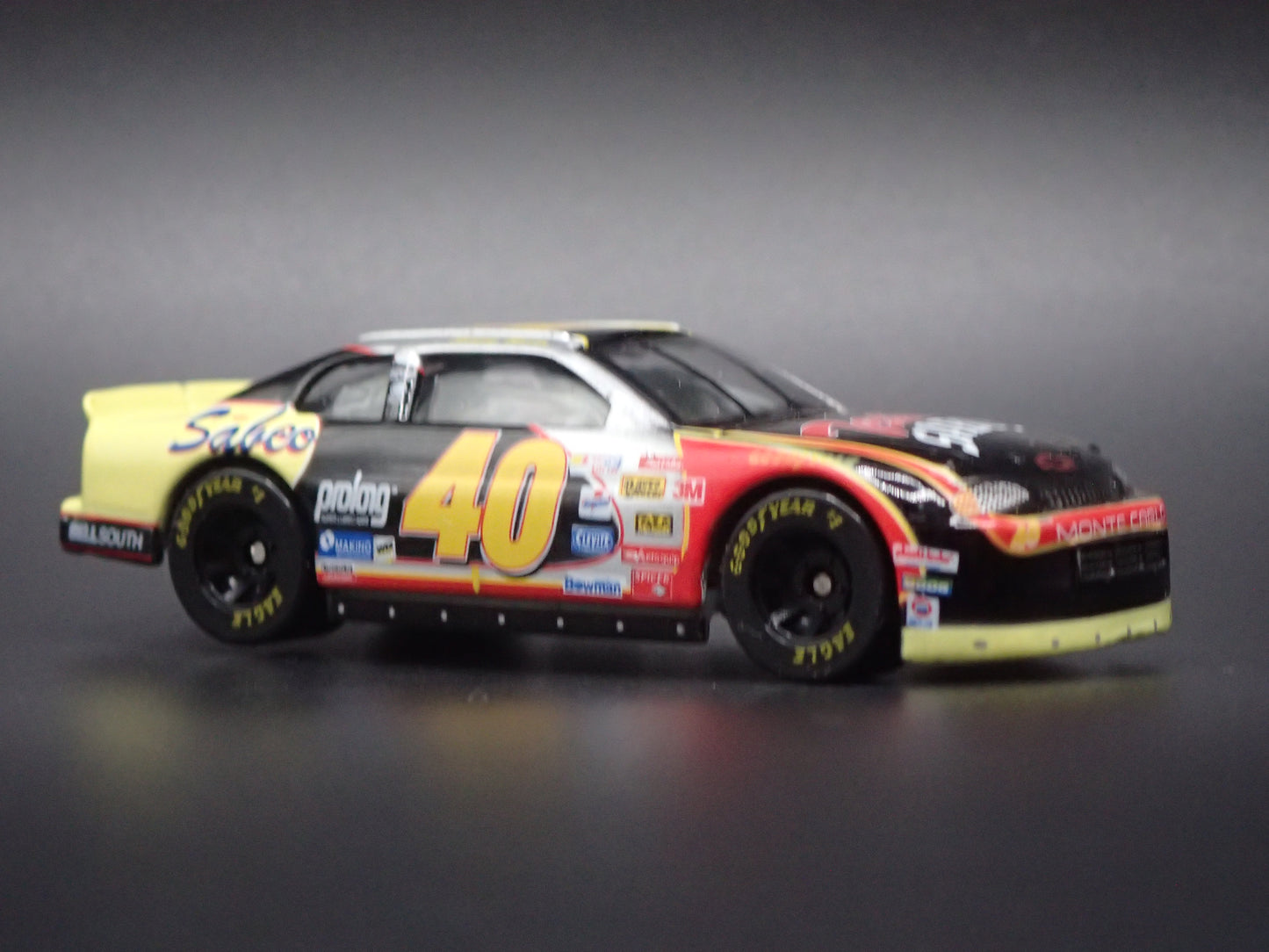 1999 CHEVY CHEVROLET MONTE CARLO 40 STERLING MARLIN NASCAR 1:64 SCALE DIECAST MODEL CAR