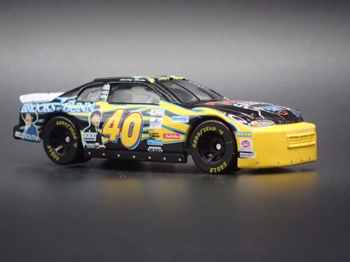 1999 CHEVY CHEVROLET MONTE CARLO 40 STERLING MARLIN NASCAR 1:64 SCALE DIECAST MODEL CAR