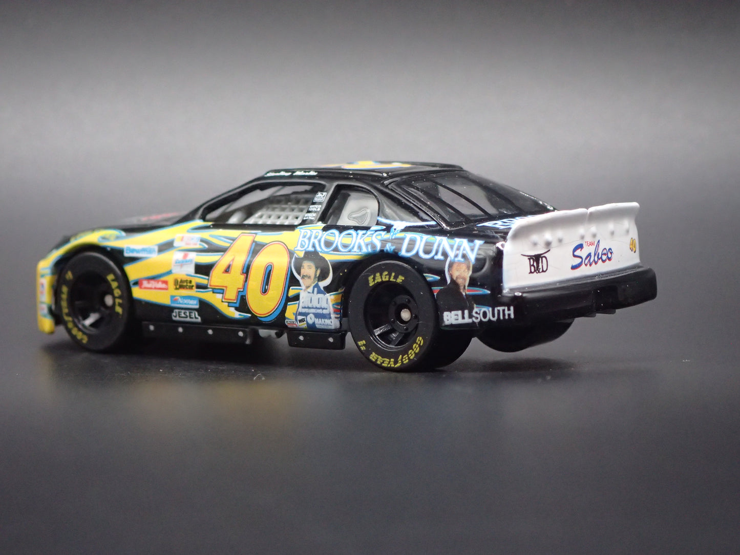 1999 CHEVY CHEVROLET MONTE CARLO 40 STERLING MARLIN NASCAR 1:64 SCALE DIECAST MODEL CAR