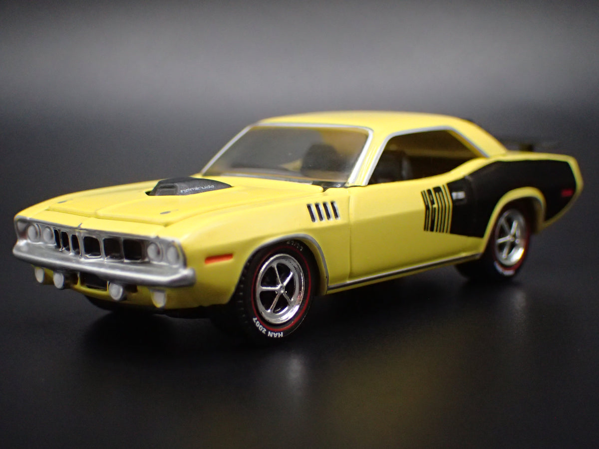 1971 71 PLYMOUTH HEMI CUDA HOT AUGUST NIGHTS 1:64 SCALE DIECAST MODEL CAR