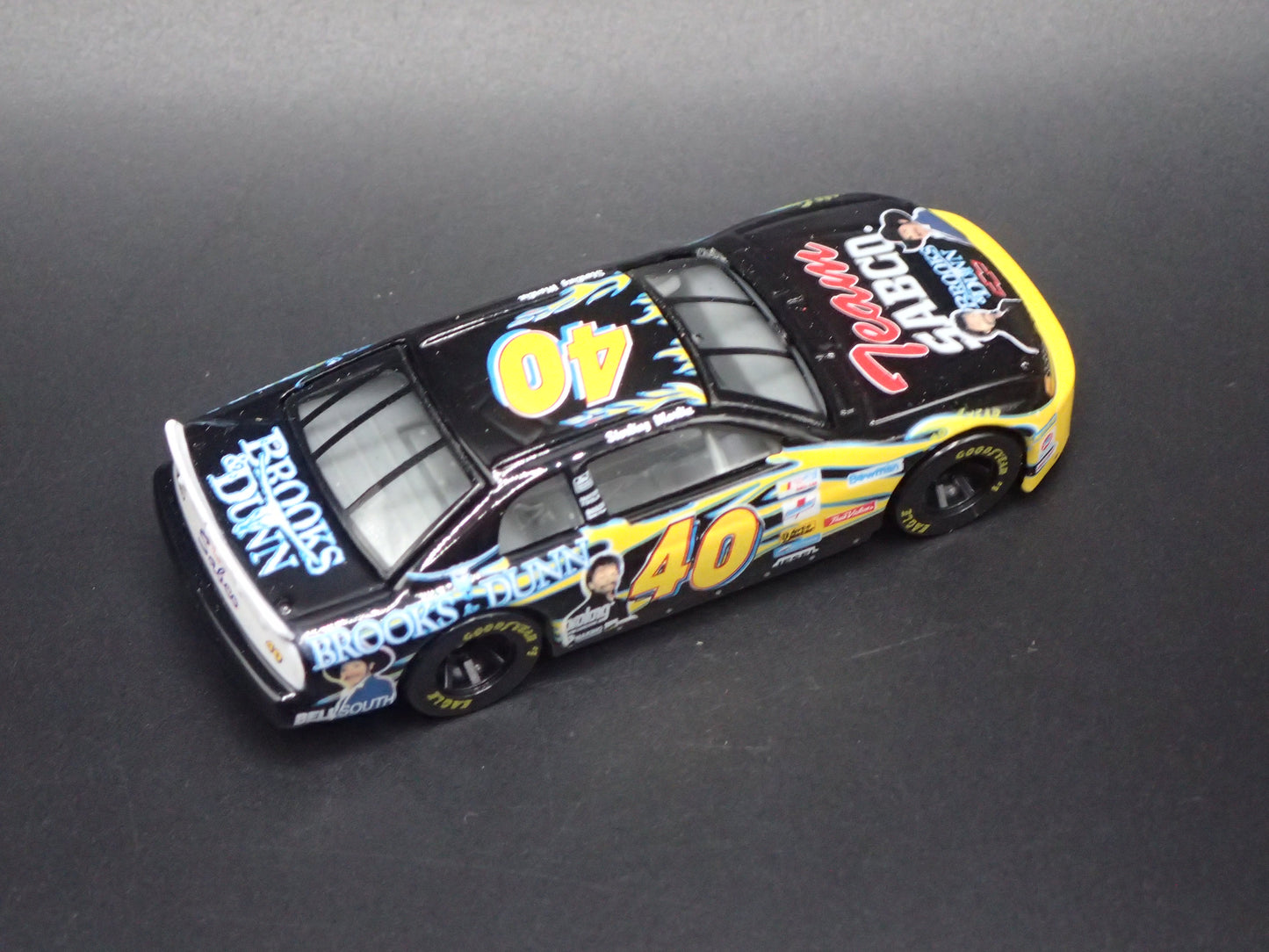 1999 CHEVY CHEVROLET MONTE CARLO 40 STERLING MARLIN NASCAR 1:64 SCALE DIECAST MODEL CAR
