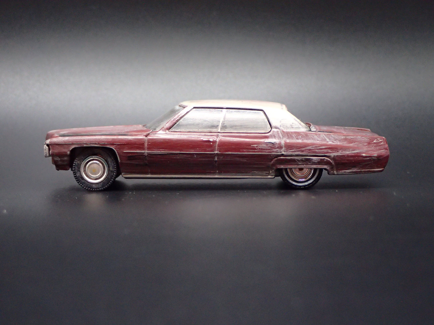 1973 73 CADILLAC CADDY SEDAN DEVILLE BARN FIND GM 1:64 SCALE DIECAST MODEL CAR