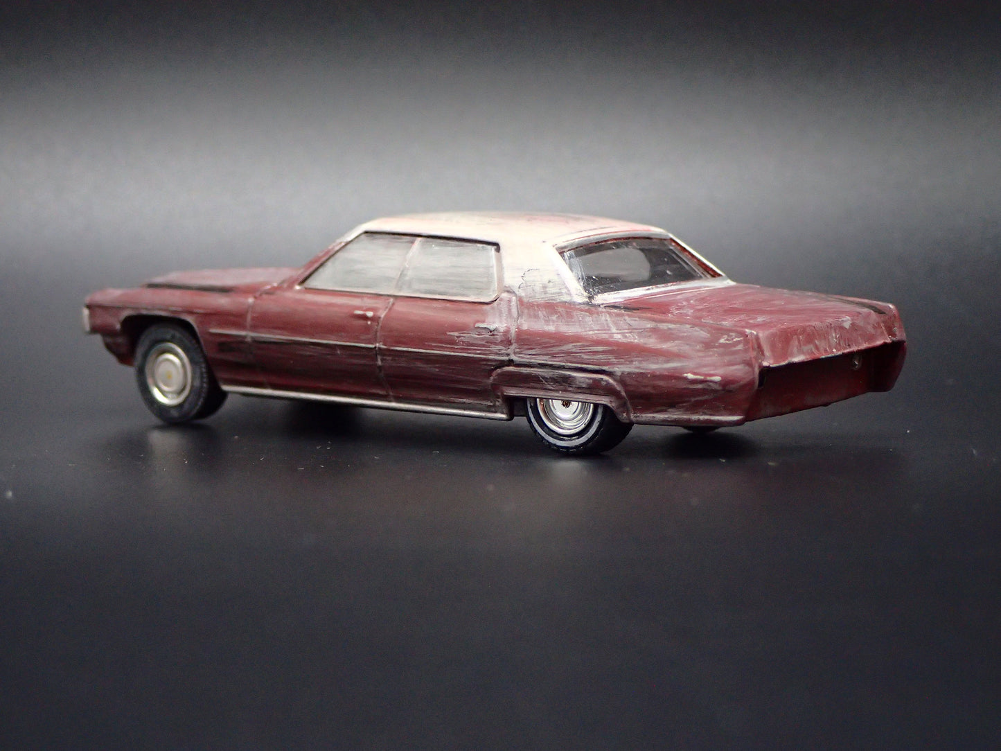 1973 73 CADILLAC CADDY SEDAN DEVILLE BARN FIND GM 1:64 SCALE DIECAST MODEL CAR